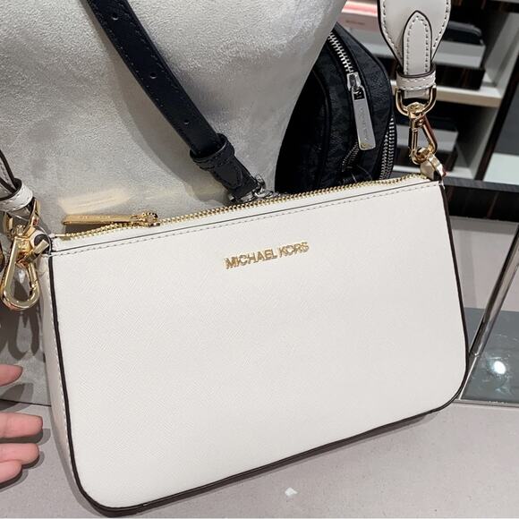 Michael Kors Jet Set Logo 3 in 1 Crossbody Bag - Picture 4 of 7